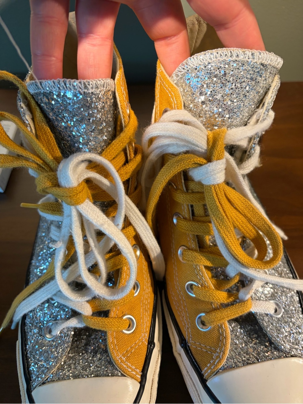 Limited-Edition Archive Release Converse Collab View 5